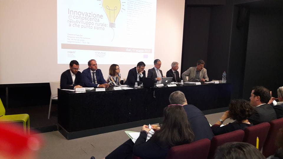 Un momento della tavola rotonda nel corso della giornata su innovazione nello sviluppo rurale organizzata a Bari. 